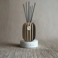 Raumduft Reed Diffuser Lamia 12 cm inkl. Duft und Stäbchen.