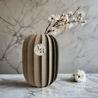 VASE Lamia  - elegant & nachhaltig. Produziert mittels 3D-Technologie in Österreich. In acht Farben und drei Größen erhältlich. 