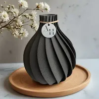 Neue Vasen-Designs - Elegante Vase Viva von Afilli Homes. Moderne & elegante Vasen fĂĽr Trocken- und Frischblumen. Ideal als Wohnzimmer Deko - oder als Geschenkidee.