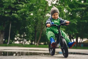Hoe een loopfiets helpt bij het evenwicht