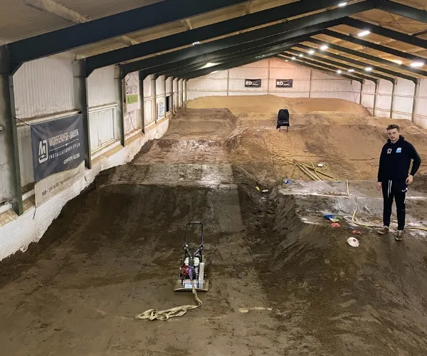 Onderhoud Indoor BMX Track Dijk - Flow BMX