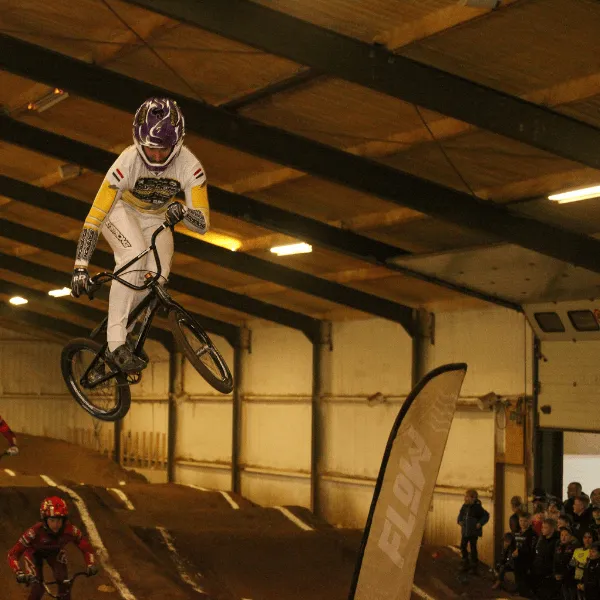 Pro demo show op Flow Super Sunday - Flow BMX