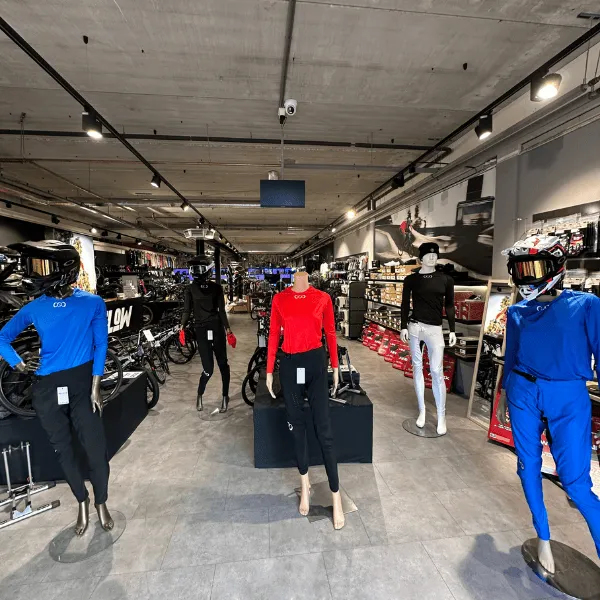 NOLOGO in de winkel - Flow BMX