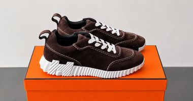 Hermès Next vs Neon Sneakers Sole or Lower Graphic Profile?