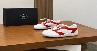 <p>Prada Collapse vs Speedrock Fits Everyday Movement Better?</p>