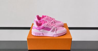 <p>Are Louis Vuitton Men Sneakers Comfortable for All-Day Walking?Which Models Work Better?</p>