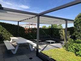 Aluminium pergola met doekzonwering