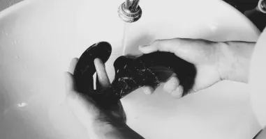 Seksspeeltjes schoonmaken