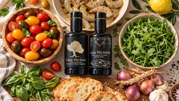 Twee flesjes olijfolie Casa Michela